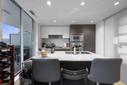 Photo 12 at 1201 - 1499 W Pender Street, Coal Harbour, Vancouver West