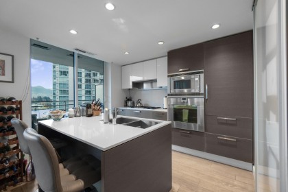 Photo 10 at 1201 - 1499 W Pender Street, Coal Harbour, Vancouver West