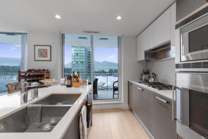 Photo 14 at 1201 - 1499 W Pender Street, Coal Harbour, Vancouver West