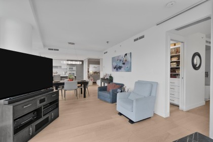 Photo 4 at 1201 - 1499 W Pender Street, Coal Harbour, Vancouver West