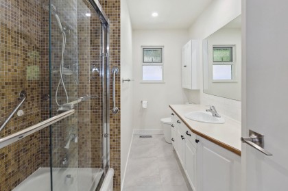 Photo 16 at 330 Bayview Road, Lions Bay, West Vancouver