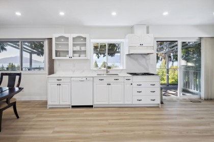 Photo 7 at 330 Bayview Road, Lions Bay, West Vancouver