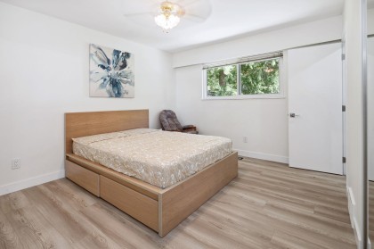Photo 10 at 330 Bayview Road, Lions Bay, West Vancouver