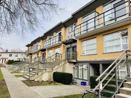 Photo 2 at 204 - 5568 Kings Road, University VW, Vancouver West