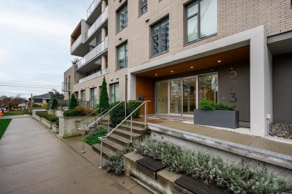 Photo 2 at 403 - 5733 Alberta Street, Oakridge VW, Vancouver West