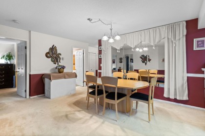 Photo 13 at 301 - 106 W Kings Road, Upper Lonsdale, North Vancouver