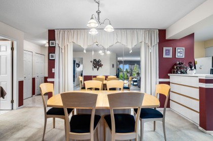 Photo 9 at 301 - 106 W Kings Road, Upper Lonsdale, North Vancouver