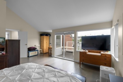 Photo 12 at 1596 Island Park Walk, False Creek, Vancouver West