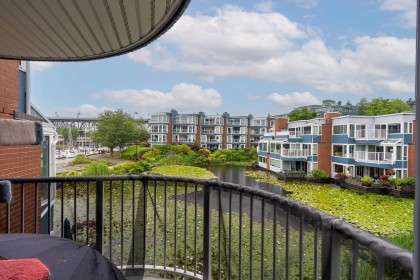 Photo 20 at 1596 Island Park Walk, False Creek, Vancouver West