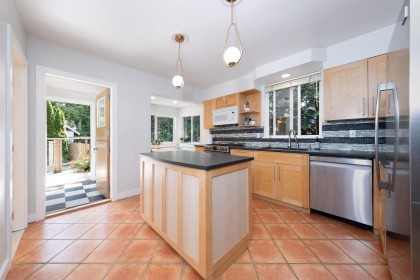 Photo 10 at 1075 Gladwin Drive, Capilano NV, North Vancouver