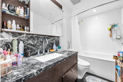 Photo 15 at 6426 Ash Street, Oakridge VW, Vancouver West