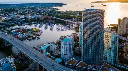 Photo 4 at 422-1 - 1480 Howe Street, Yaletown, Vancouver West