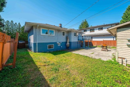 Photo 4 at 432 W 25th Street, Upper Lonsdale, North Vancouver