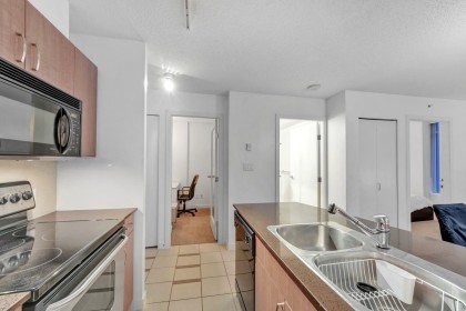 Photo 3 at 1506 - 610 Granville Street, Downtown VW, Vancouver West