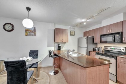 Photo 4 at 1506 - 610 Granville Street, Downtown VW, Vancouver West