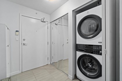 Photo 13 at 2303 - 33 Smithe Street, Yaletown, Vancouver West