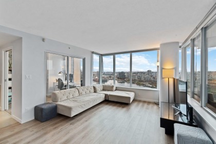 Photo 5 at 2303 - 33 Smithe Street, Yaletown, Vancouver West