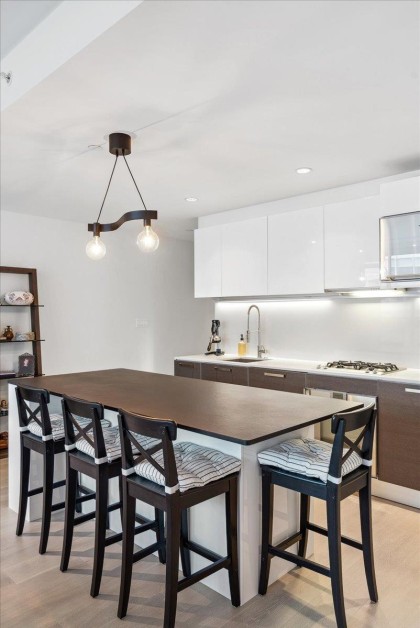 Photo 10 at 402 - 1477 W Pender Street, Coal Harbour, Vancouver West