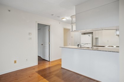 Photo 7 at 2409 - 1189 Howe Street, Downtown VW, Vancouver West