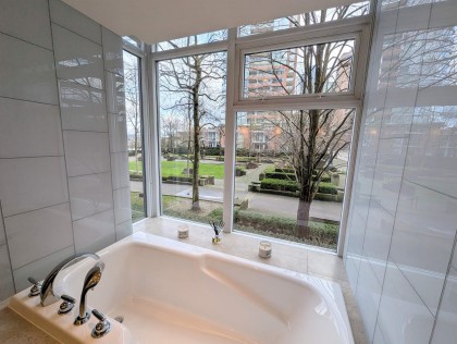 Photo 10 at 1211 W Cordova, Coal Harbour, Vancouver West