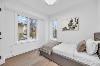 Photo 13 at 1010 W 52nd Avenue, South Granville, Vancouver West