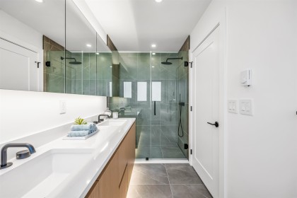 Photo 17 at 1010 W 52nd Avenue, South Granville, Vancouver West