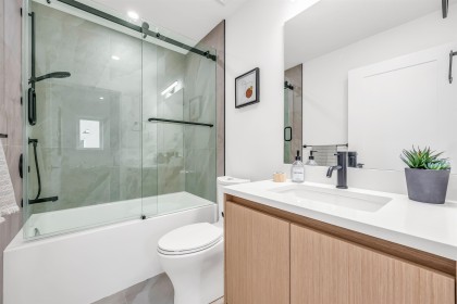 Photo 14 at 1010 W 52nd Avenue, South Granville, Vancouver West