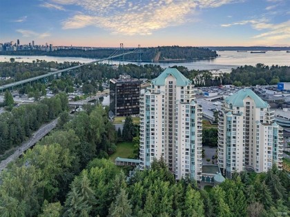 Photo 2 at 19A - 328 Taylor Way, Park Royal, West Vancouver