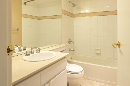 Photo 22 at 19A - 328 Taylor Way, Park Royal, West Vancouver