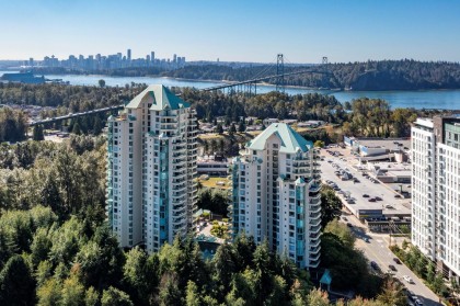 Photo 1 at 19A - 328 Taylor Way, Park Royal, West Vancouver
