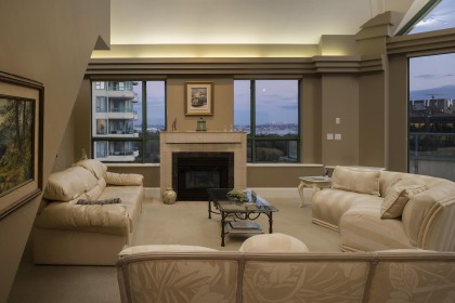 Photo 9 at 19A - 328 Taylor Way, Park Royal, West Vancouver