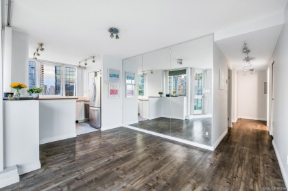 Photo 5 at 1806 - 588 Broughton Street, Coal Harbour, Vancouver West