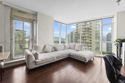 Photo 4 at 1705 - 1211 Melville Street, Coal Harbour, Vancouver West