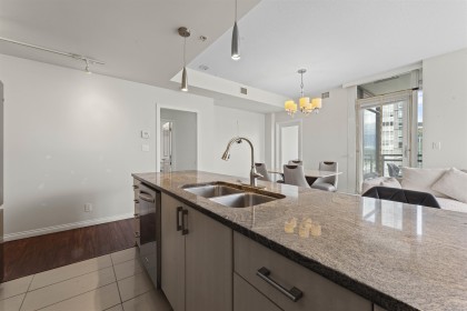 Photo 8 at 1705 - 1211 Melville Street, Coal Harbour, Vancouver West