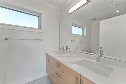 Photo 10 at 2227 W 16th Avenue, Kitsilano, Vancouver West