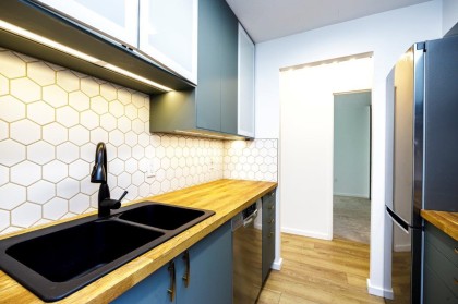 Photo 15 at 304 - 2008 Fullerton Avenue, Pemberton NV, North Vancouver