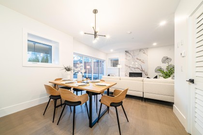 Photo 2 at A - 2735 W 8th Avenue, Kitsilano, Vancouver West