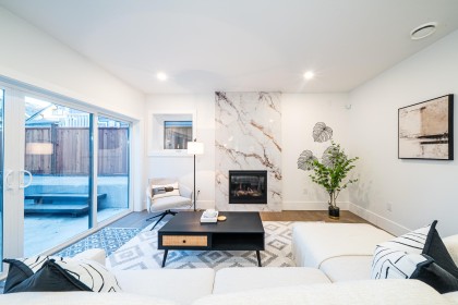 Photo 3 at A - 2735 W 8th Avenue, Kitsilano, Vancouver West