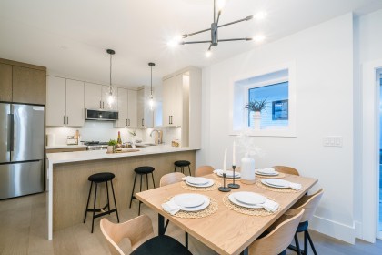 Photo 5 at A - 2735 W 8th Avenue, Kitsilano, Vancouver West