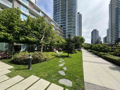 Photo 5 at 804 - 8031 Nunavut Lane, Marpole, Vancouver West