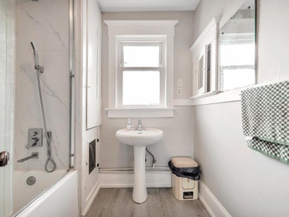 Photo 16 at 482 W 17th Avenue, Cambie, Vancouver West