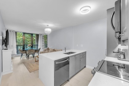 Photo 2 at 410 - 909 Mainland Street, Yaletown, Vancouver West