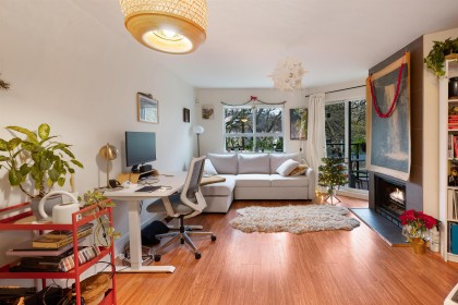 Photo 3 at 205 - 111 W 10th Avenue, Mount Pleasant VW, Vancouver West