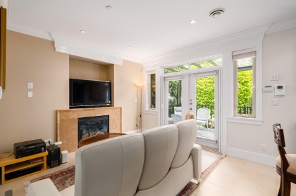 Photo 4 at 1683 W 64th Avenue, South Granville, Vancouver West