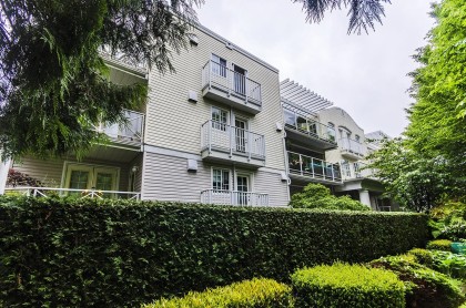 Photo 2 at 210 - 5788 Vine Street, Kerrisdale, Vancouver West