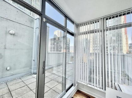 Photo 21 at 1235 Alberni Street, West End VW, Vancouver West