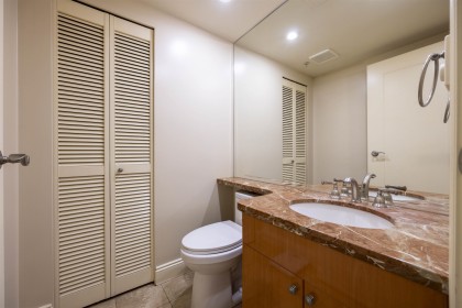 Photo 7 at 205 - 638 W 45th Avenue, Oakridge VW, Vancouver West