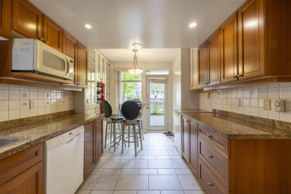 Photo 8 at 205 - 638 W 45th Avenue, Oakridge VW, Vancouver West