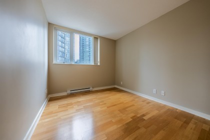 Photo 13 at 506 - 583 Beach Crescent, Yaletown, Vancouver West