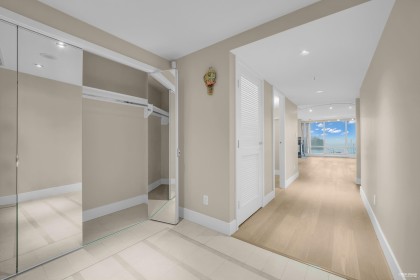 Photo 17 at 602 - 590 Nicola Street, Coal Harbour, Vancouver West